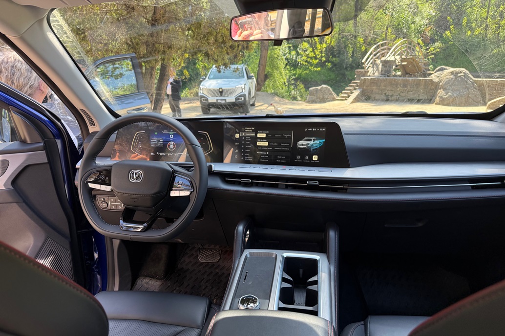 Changan Hunter REEV interior