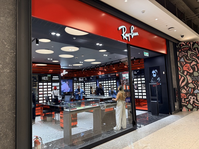 RAY-BAN REABRE EN PARQUE ARAUCO EN UNA NUEVA UBICACIÓN