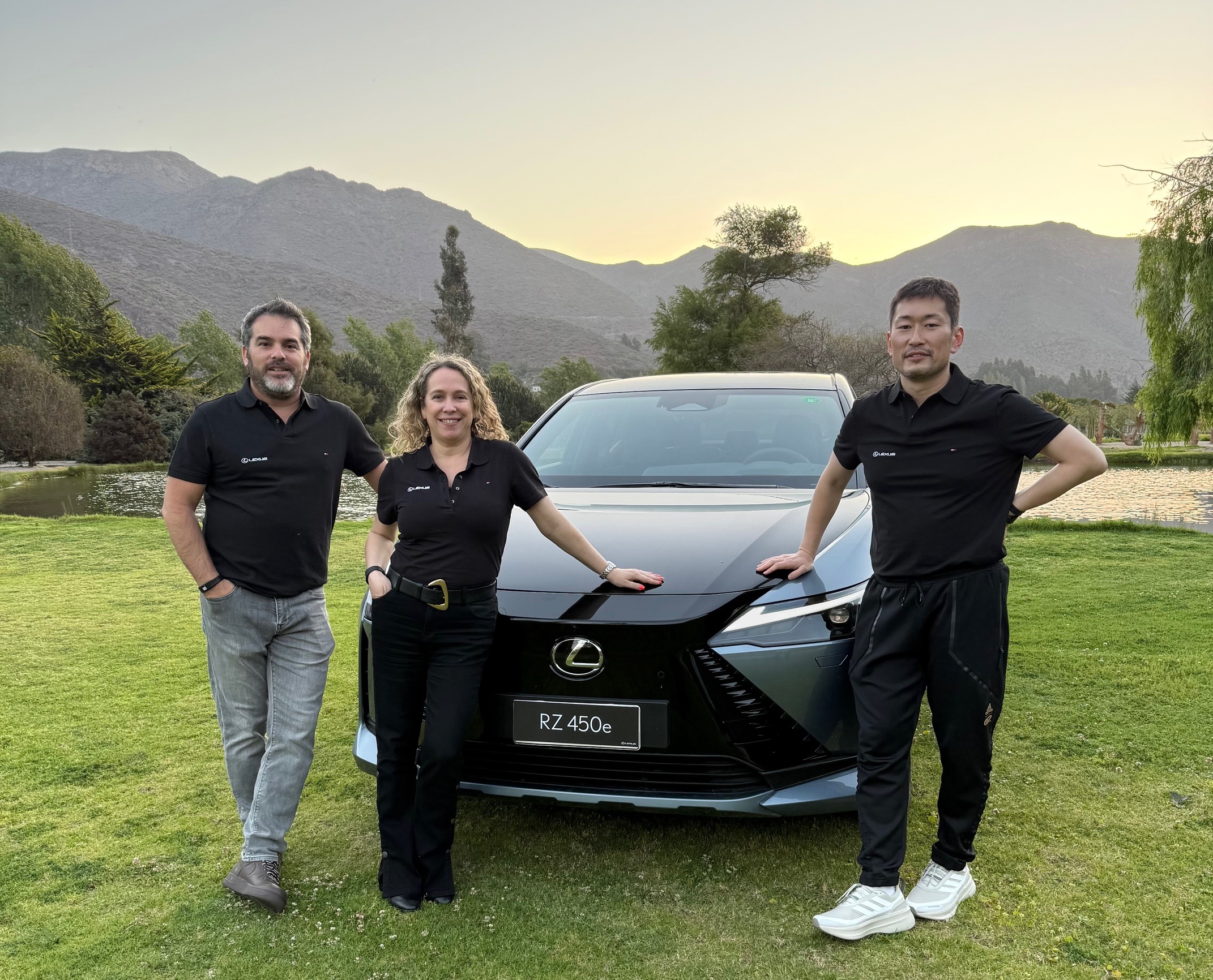 Lexus inicia su era eléctrica en Chile