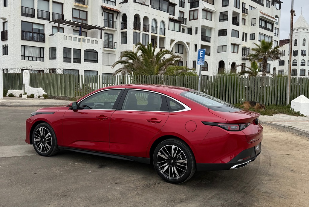 Changan EADO PLus IDD zaga