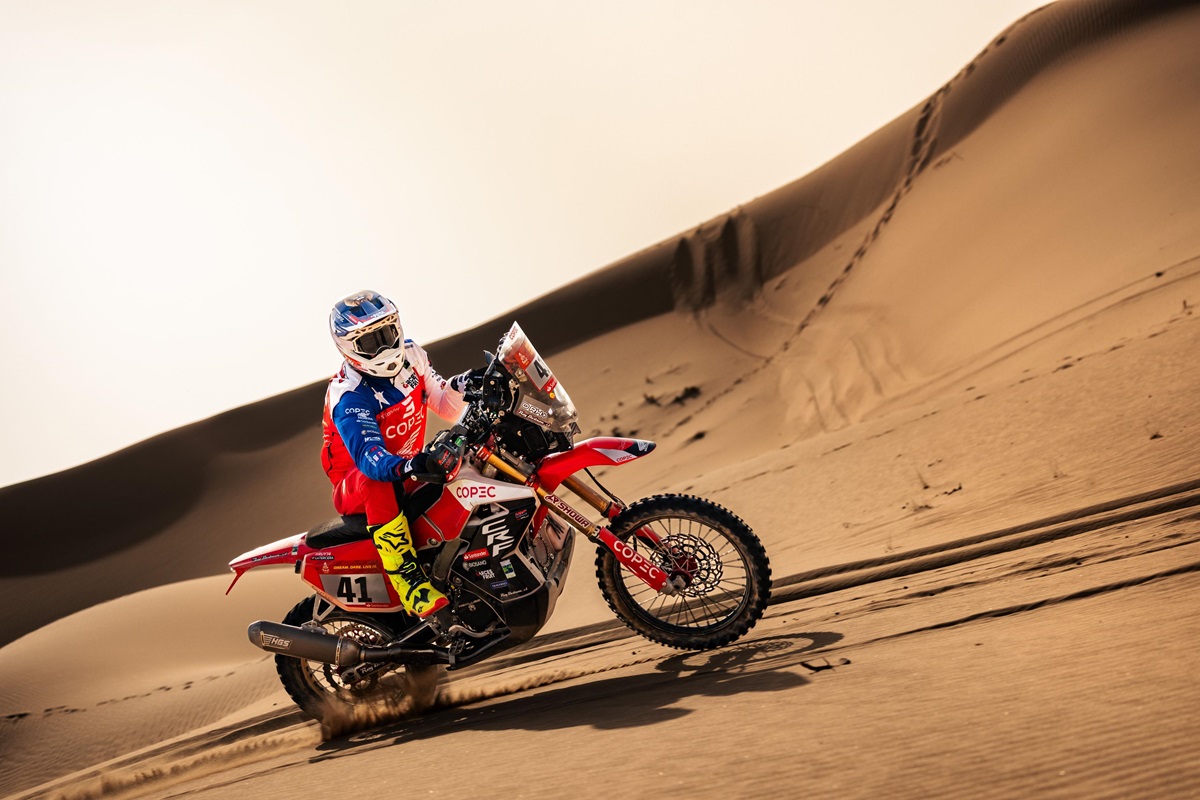 Ruy Barbosa entra en la historia del motociclismo chileno en el Rally Dakar