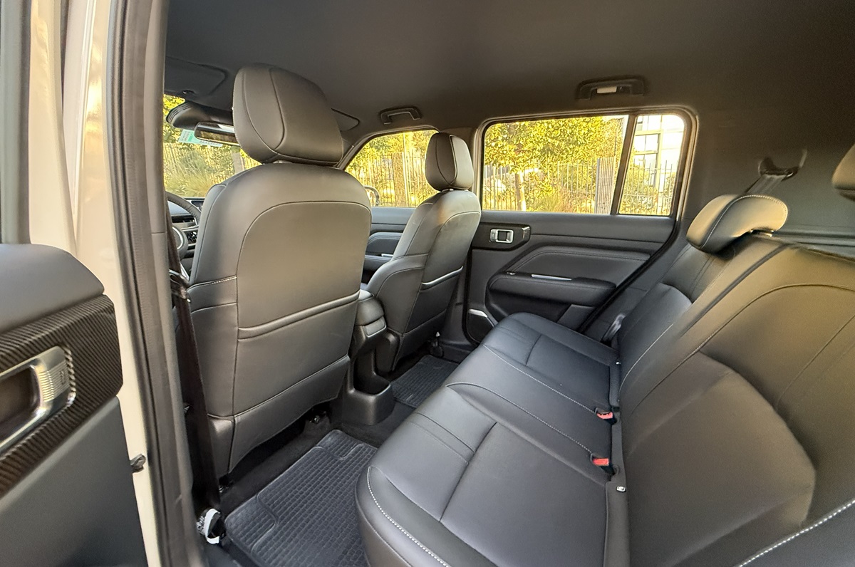 Chevrolet Spark EUV segunda fila