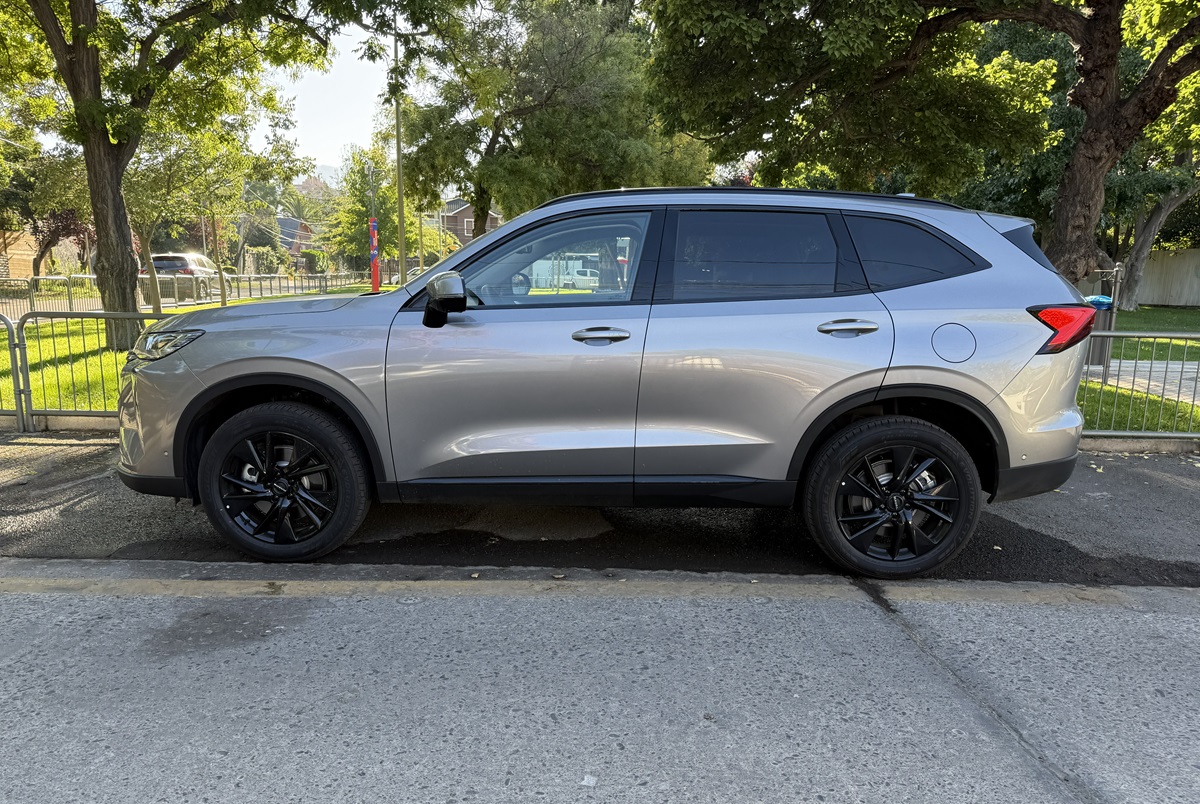 Haval H6 PHEV lateral