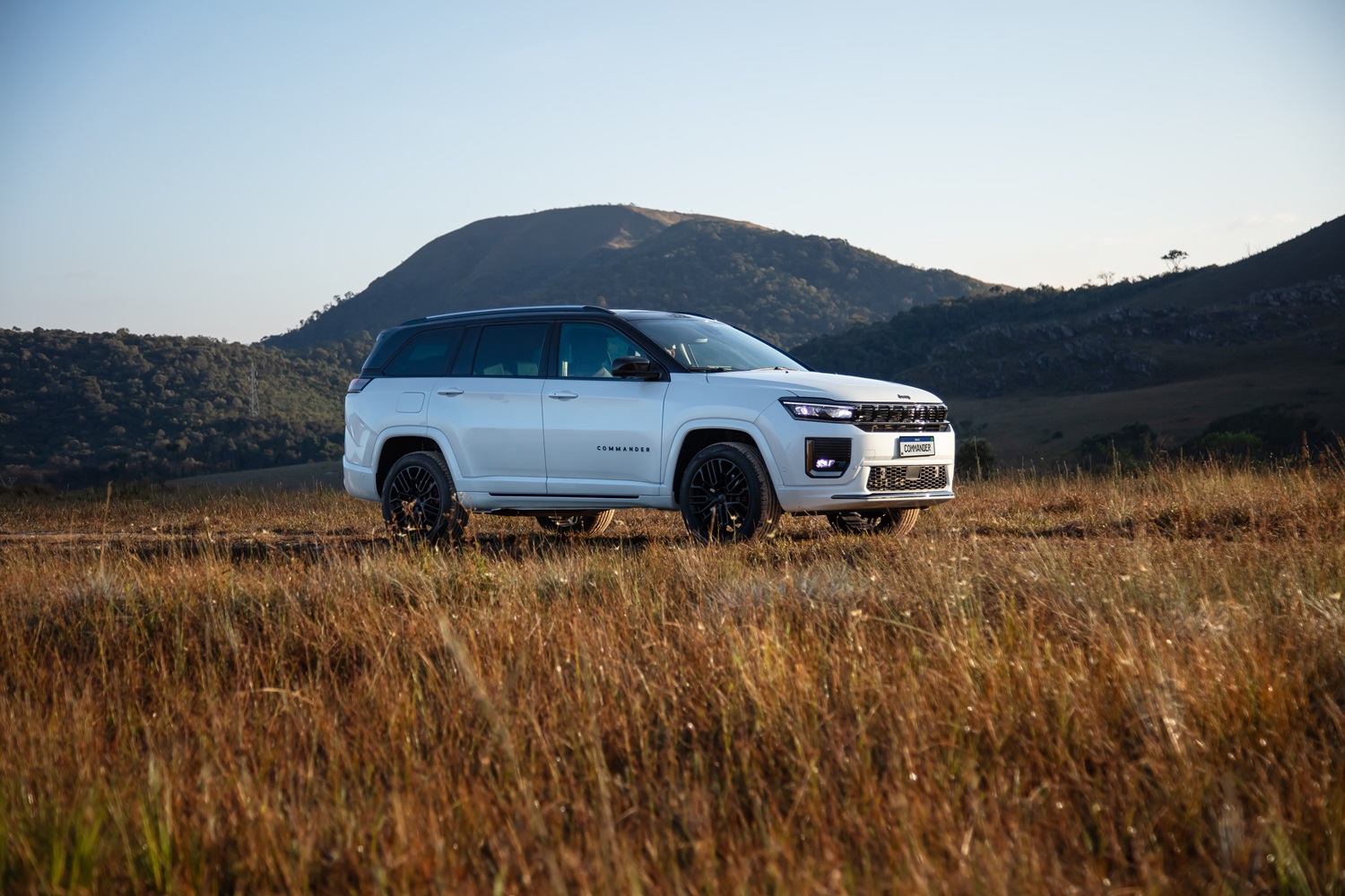 Jeep Commander 2026 llega a Chile con diseño renovado, tecnología avanzada y mayor desempeño