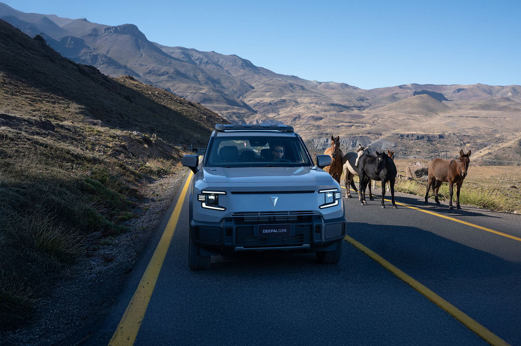 Deepal G318 caballos