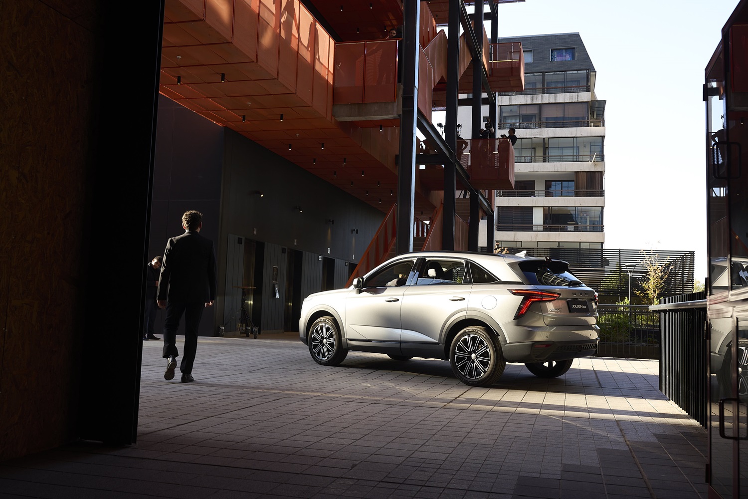 Haval Jolion Max lateral