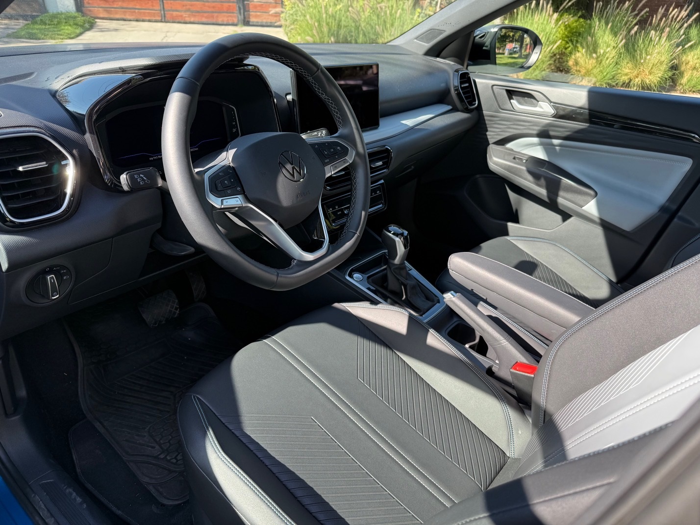 Volkswagen Tera interior