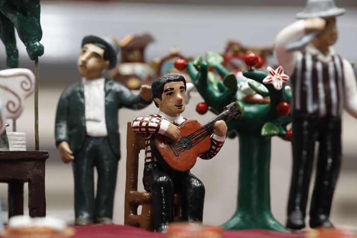 Parte Feria de Invierno Artesanía UC: regalos con identidad para mamá