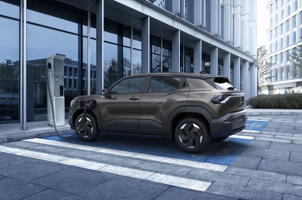 Suzuki eVITARA lateral