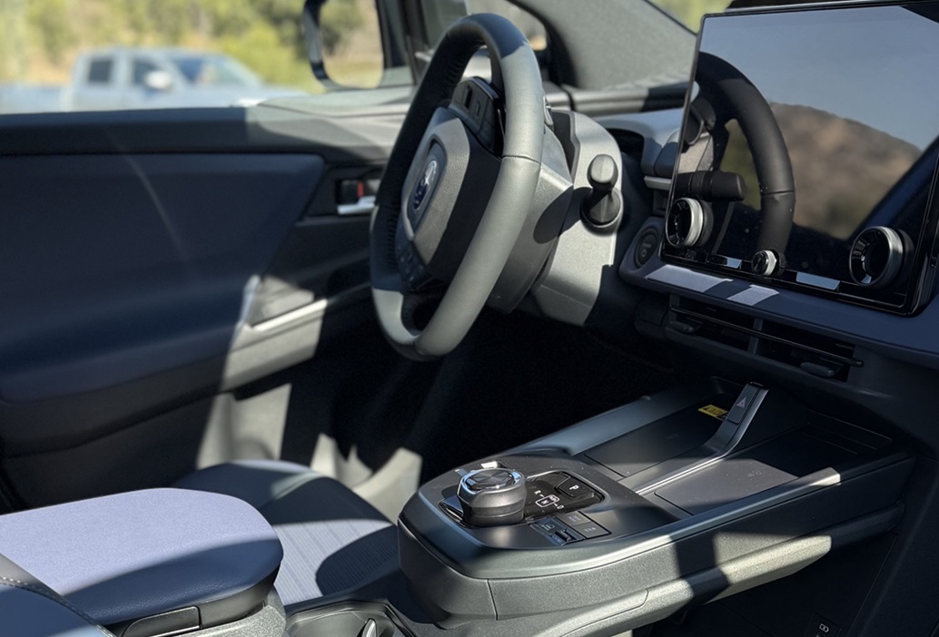 Subaru Trailseeker interior