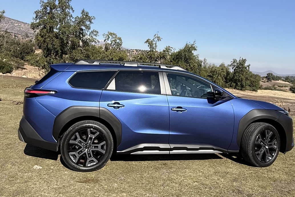 Subaru Trailseeker lateral