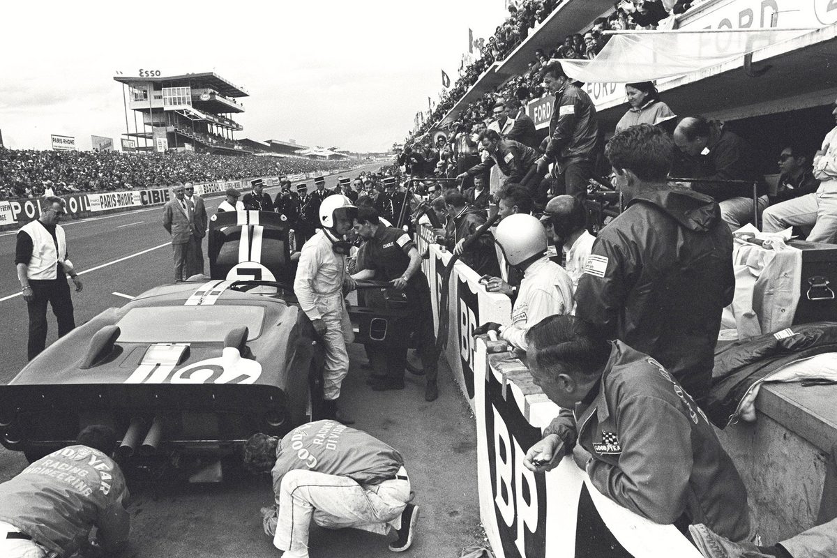 Ford GT40 (2)